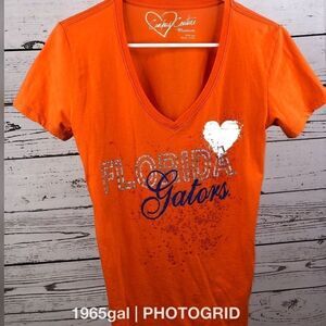 Campus Couture Tee V-neck Orange Florida Gators